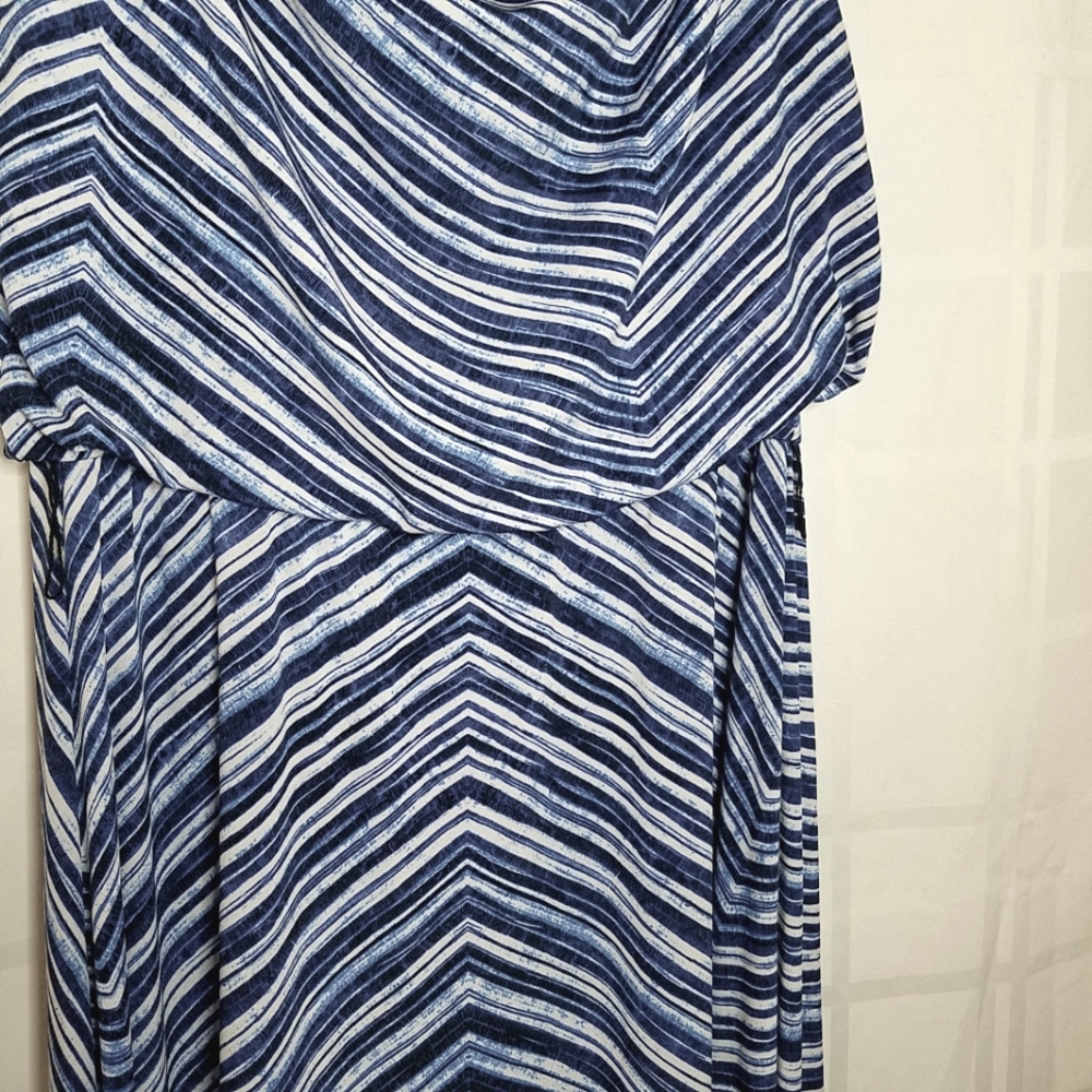 Calvin Klein Sleeveless Maxi Dress - Picture 5 of 7